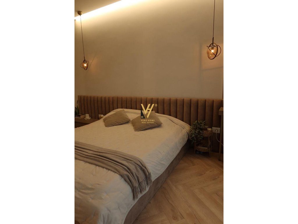 SHITET APARTAMENT 3+1+BLK TE RRUGA E KOSOVAREVE 700.000 EURO 3