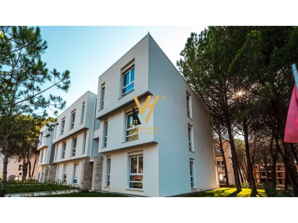 Shitet Apartament 2+1+2+ballkon te Kompleksi San Pietro , Gjiri i Lalezit 100 m2
