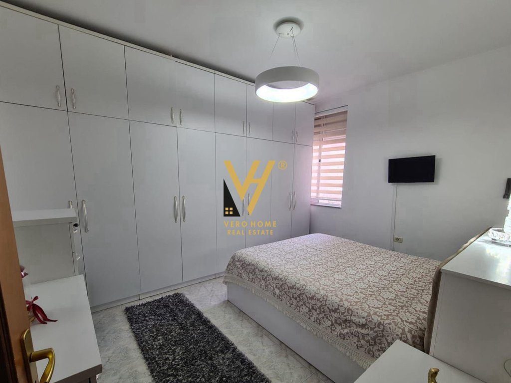 JEPET APARTAMENT 1+1+BLK ME QIRA TE RR.KONGRESI MANASTIRIT 550 EURO 4