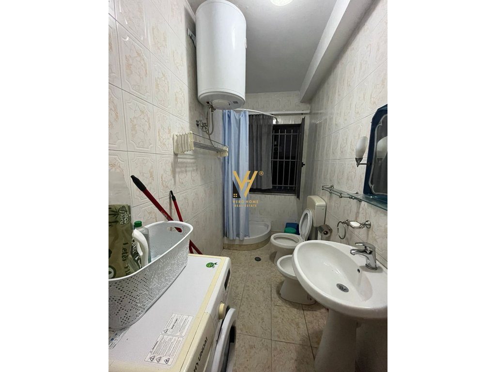 JEPET GARSONIERE 45 M2 ME QERA TE VASIL SHANTO 40.000 LEKE 3