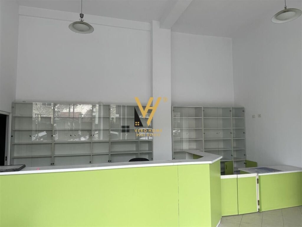 Jepet Ambient Biznesi me qera te Marteniteti i Ri 54 m2