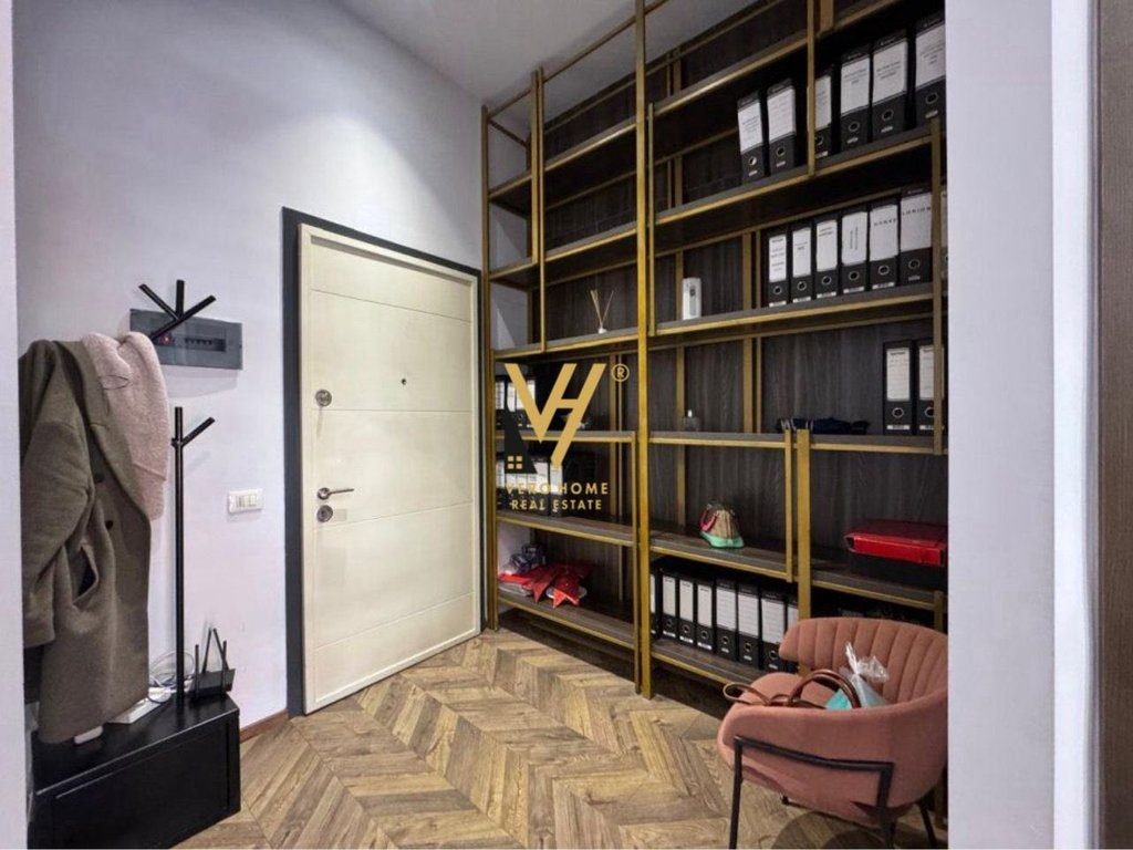 SHITET AMBIENT BIZNESI 700M2 TE GOLDEN PARK 1.200.000 EURO 3