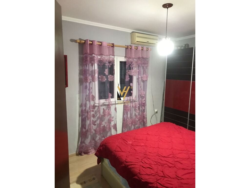 Jepet Apartament 2+1+ballkon me qera te Ish Fusha e Aviacionit 87 m2 3