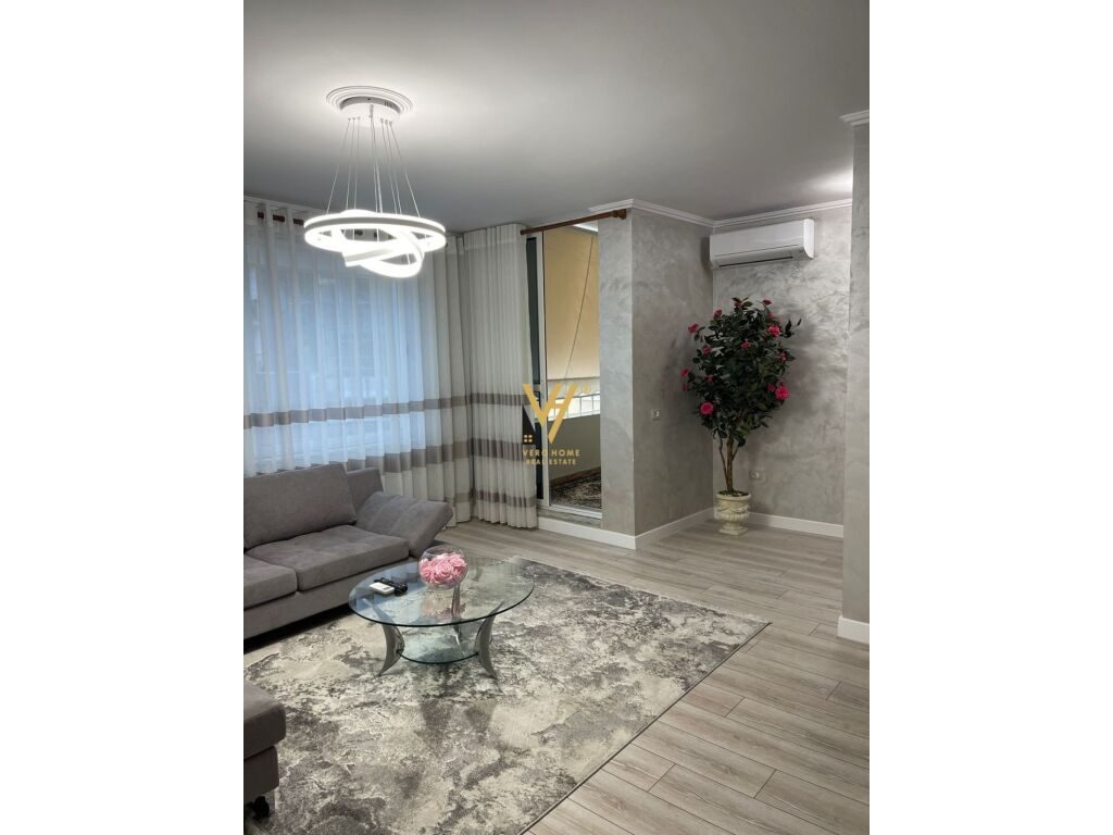 Jepet Apartament 1+1+ballkon me qera te Rruga e Kosovareve 70 m2