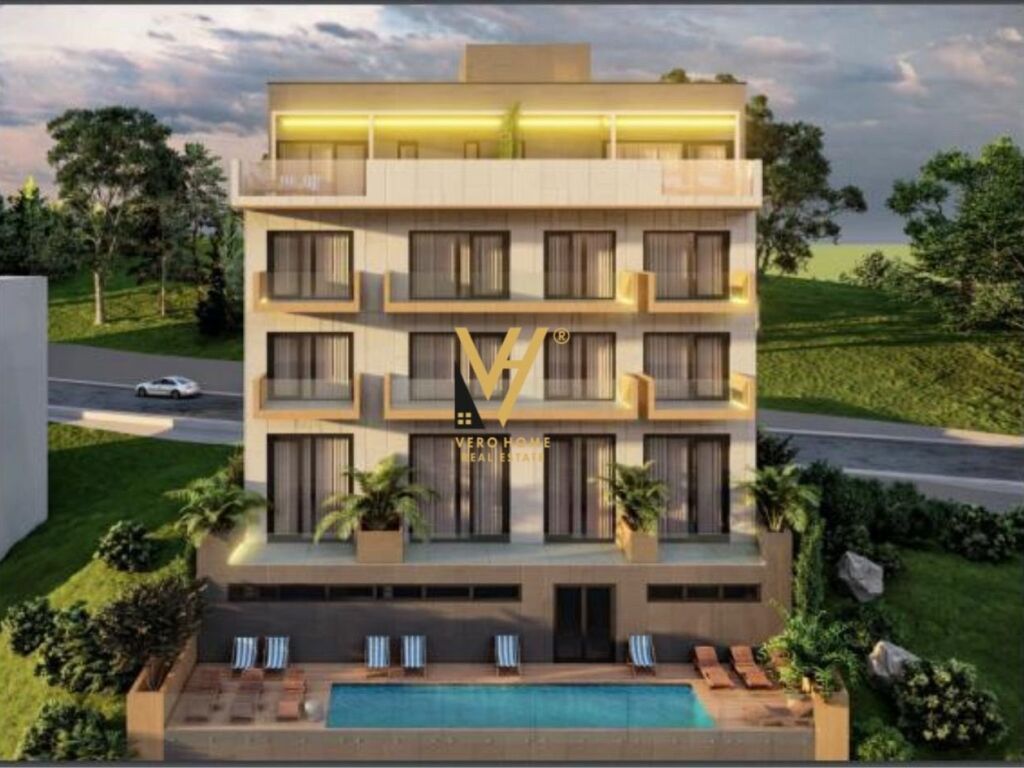 Shitet Apartament 2+1+2 ne Sarande 97 m2