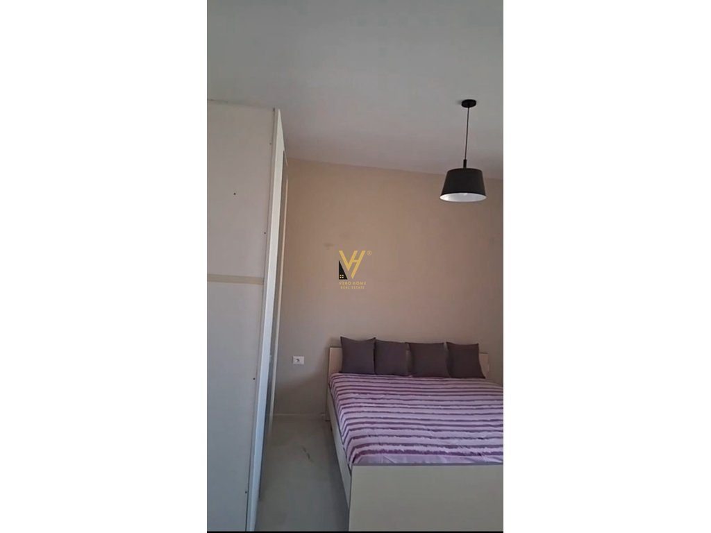 JEPET APARTAMENT 3+1+2 BLK ME QERA TE QYTET STUDENTI 50.000 LEKE
