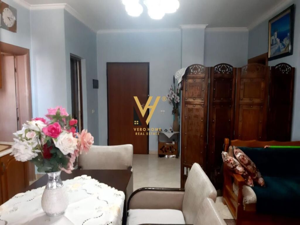 Shitet apartament 3+1+2 te 21 Dhjetori 110 m2 4