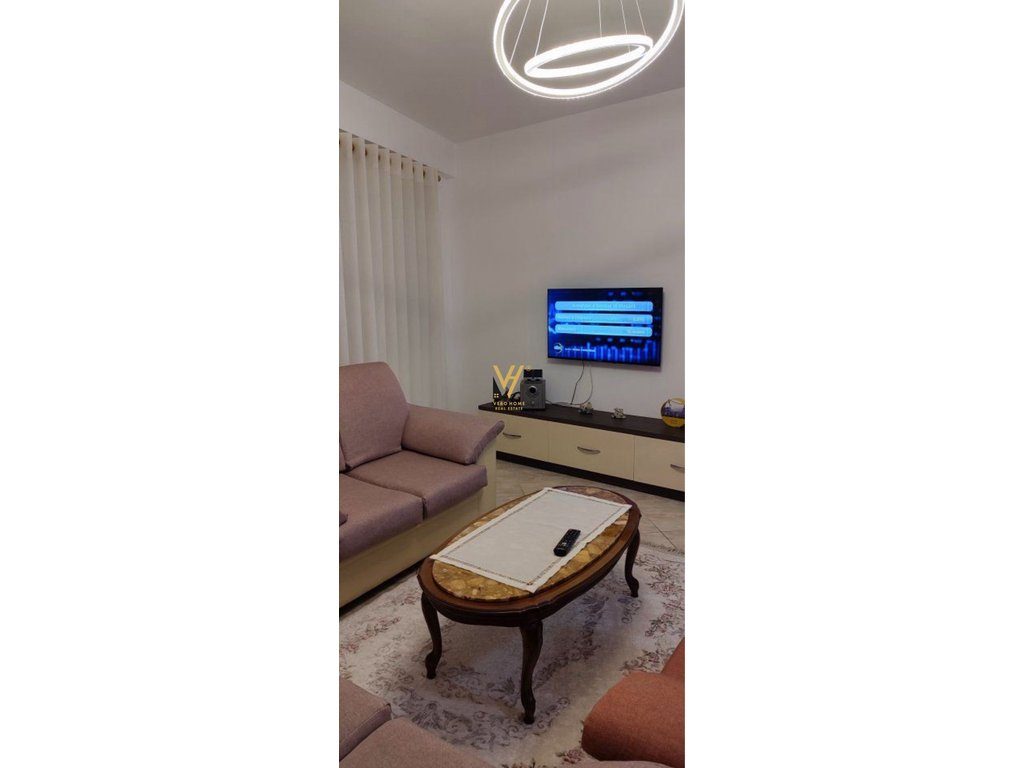 JEPET APARTAMENT 1+1 ME QERA TE NDRE MJEDA, ISH PARKU 48.000 LEKE 2
