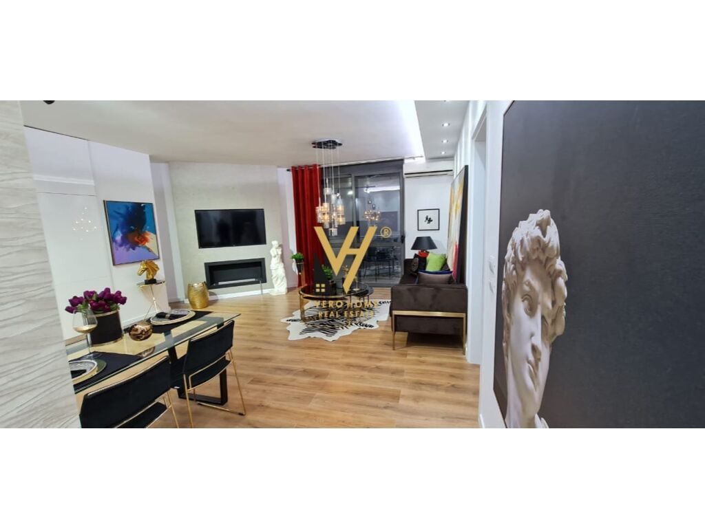 Jepet Apartament 2+1+2 me qera te Blloku 100 m2 3
