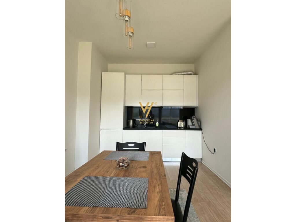 Jepet Apartament 2+1+2+ballkon me qera te Rruga e Kosovareve 110 m2