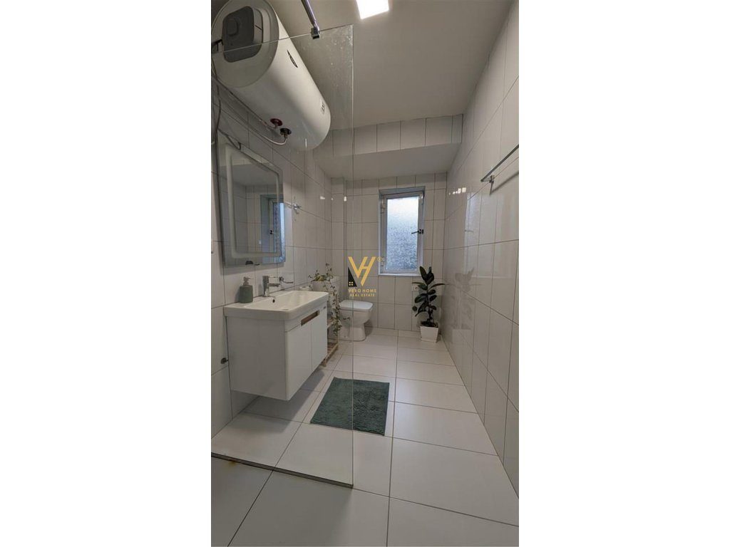 JEPET APARTAMENT 1+1+BLK ME QERA TE STACIONI TRENIT 600 EURO 4
