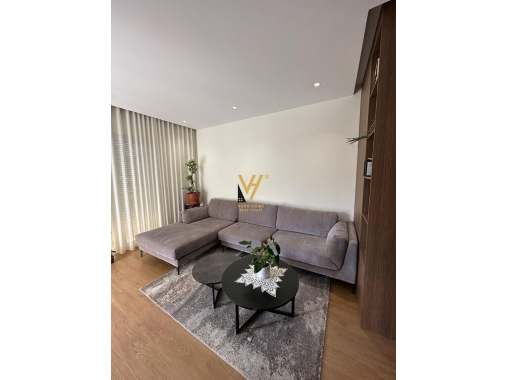 Jepet Apartament 2+1+ballkon+post parkimi me qera te Liqeni i Thate 84 m2