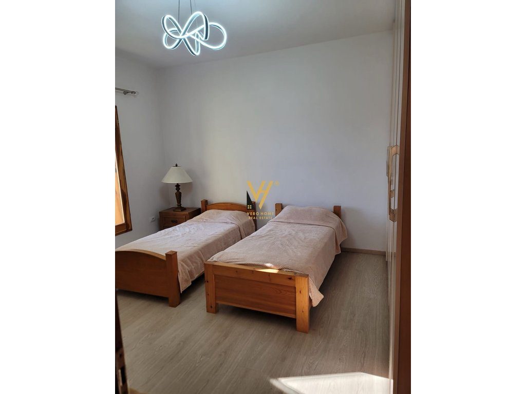 JEPET APARTAMENT 2+1+2 ME QIRA NE SAUK 80.000 LEKE 4