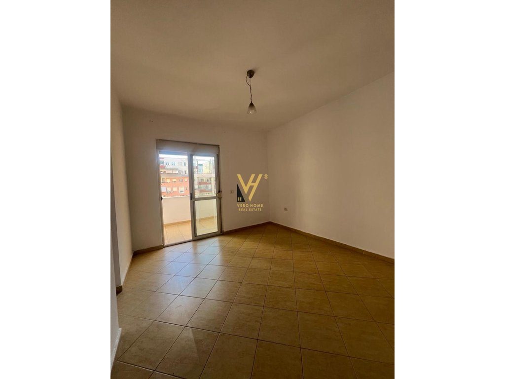 JEPET APARTAMENT 2+1+BLK ME QIRA TE KOMUNA E PARISIT 45.000 LEKE 3