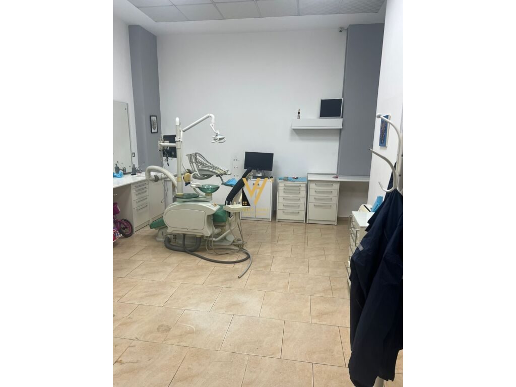 Jepet Dyqan me qera ne Yzberisht 50 m2