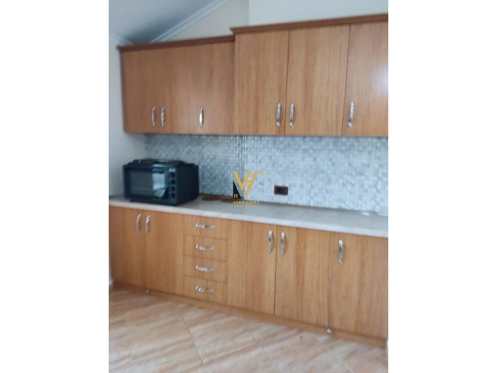 JEPET APARTAMENT 1+1+BLK ME QIRA TE SIRI KODRA 40.000 LEKE 2