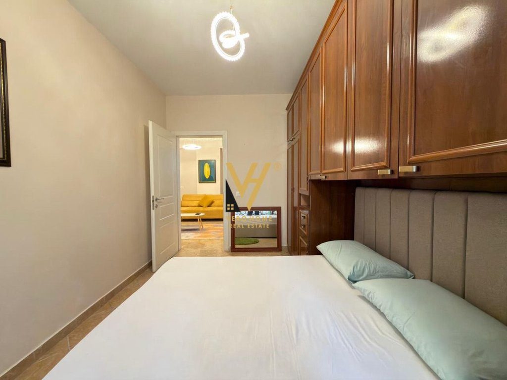 JEPET APARTAMENT 2+1+BLK ME QIRA TE RRUGA ELBASANIT 65.000 LEKE 3