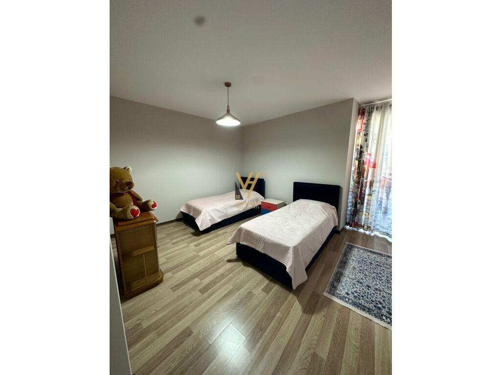 Jepet Apartament 2+1+2 me qera te Selvia 120 m2 3