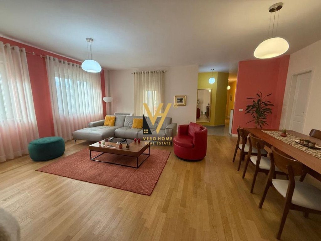 SHITET APARTAMENT 3+1+3+2BLK TE RZ.TOUCH OF SUN, SAUK 650.000 EURO