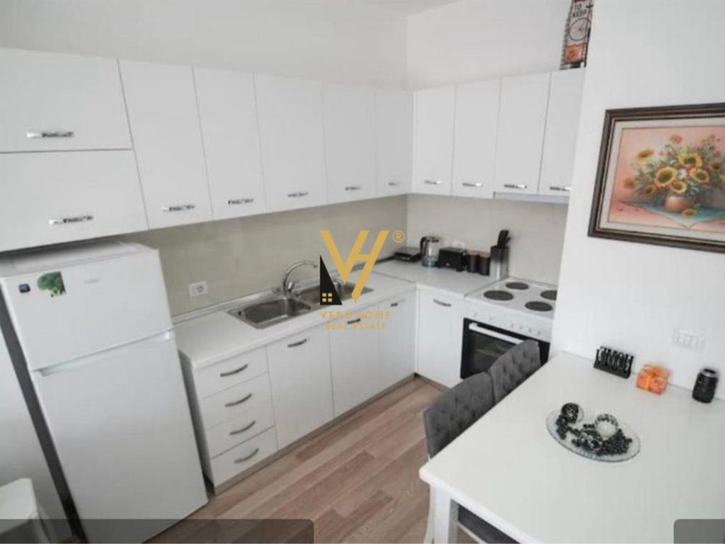 JEPET APARTAMENT 1+1+BLK ME QERA NE QENDER 750 EURO 3