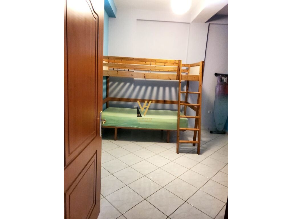 Jepet Apartament 3+1+ballkon me qera ne Selite 150 m2 3
