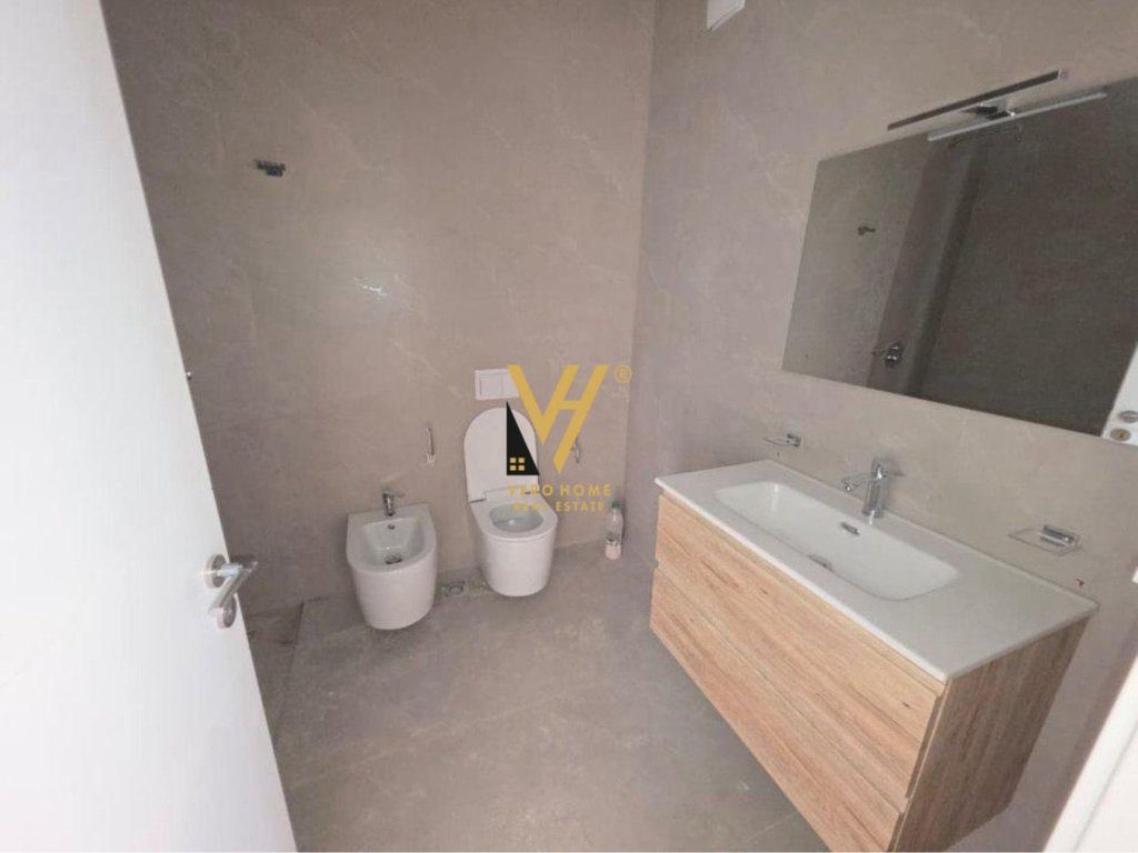 JEPET APARTAMENT 2+1+2 ME QIRA TE KOMUNA E PARISIT 1.100 EURO 4