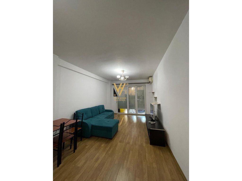 JEPET APARTAMENT 2+1+2+BLK ME QERA TE QYTET STUDENTI 55.000 LEKE