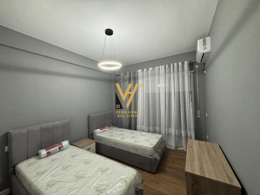 JEPET APARTAMENT 2+1+BLK ME QIRA TE KOPSHTI BOTANIK 1.200 EURO 4