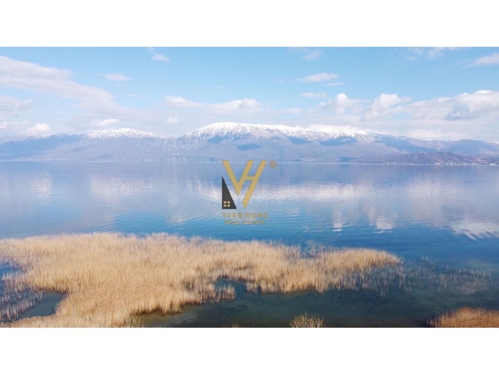 Shitet truall ne Pogradec afer liqenit 1057 m2