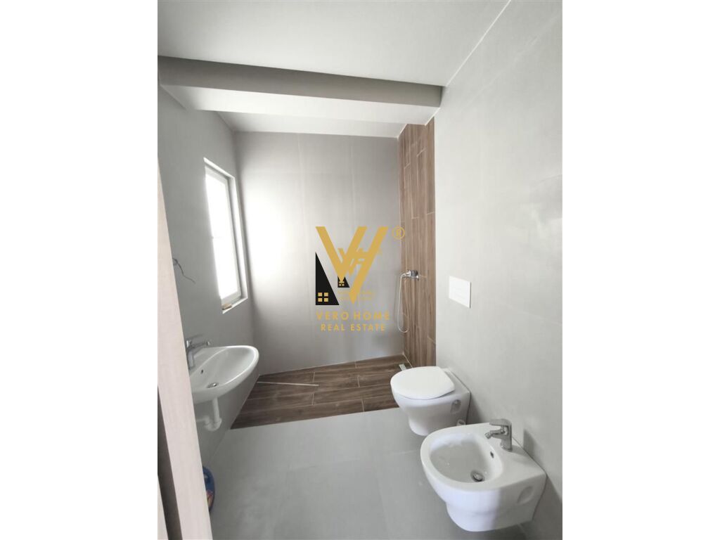 JEPET ZYRE 66 M2 ME QERA TEK RIVER REZIDENCE, UNAZA E RE 550 EURO 3