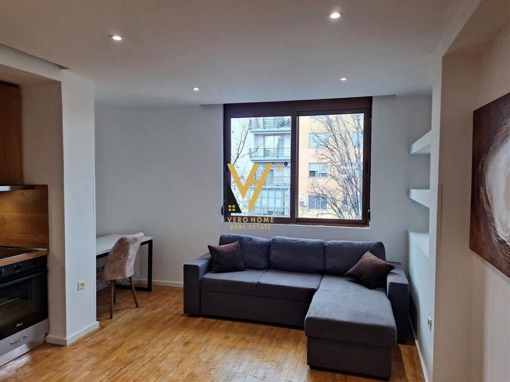 JEPET APARTAMENT 2+1+BLK ME QERA TEK ISH RESTORANT DURRESI 55.000 LEKE