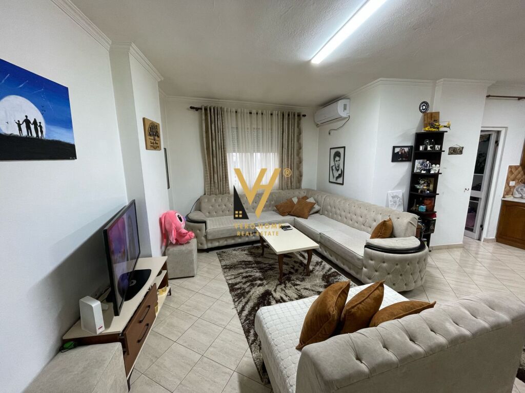 SHITET APARTAMENT 2+1+BLK TE STACIONI TRENIT 215.000 EURO