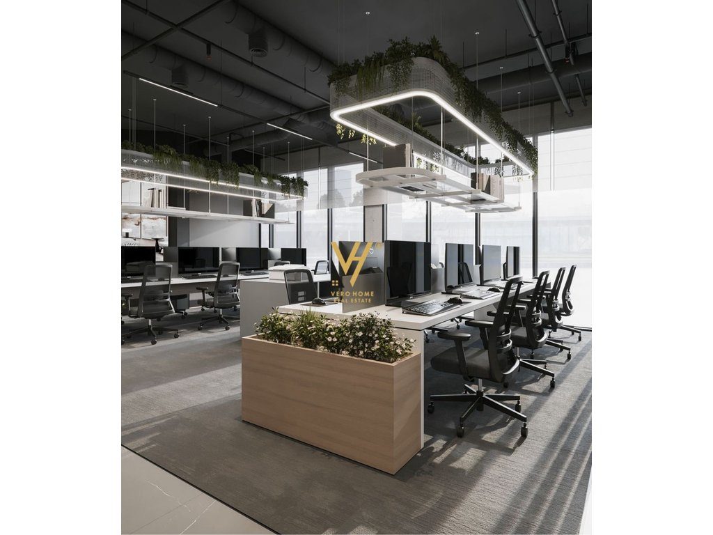 JEPET AMBIENT KOMERCIAL 290 M2 ME QERA TE KOMPLEKSI HALILI 2.900 EURO