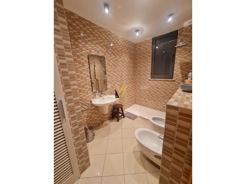 Jepet Apartament 1+1+ballkon me qera te Garda , Blloku 70 m2 4
