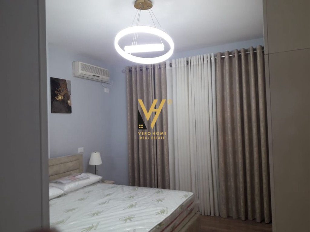 JEPET APARTAMENT 2+1 ME QERA TE 21 DHJETORI 700 EURO 3