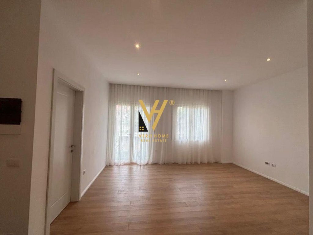JEPET APARTAMENT 1+1 ME QERA TE ALI DEMI 50.000 LEKE