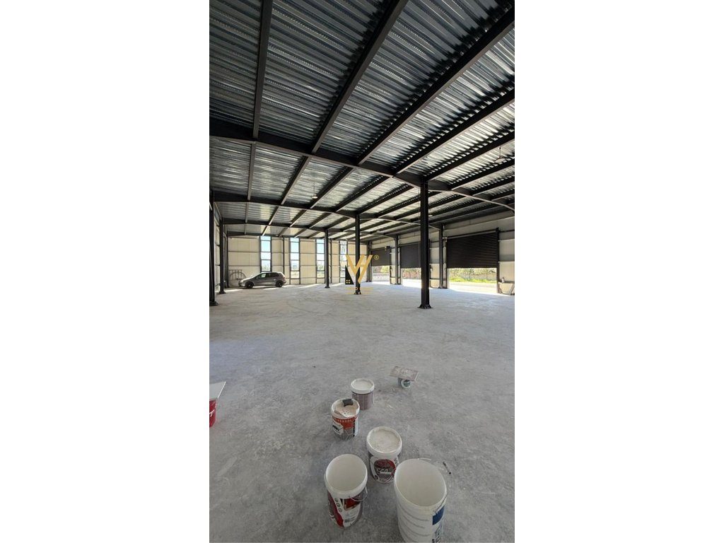 JEPET KAPANON 1.000 M2 ME QERA NE LAKNAS, PRANE RINASIT 4.000 EURO