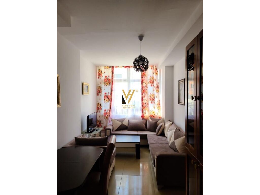 Shitet Apartament 2+1+2+ballkon te Unaza e Re 110 m2