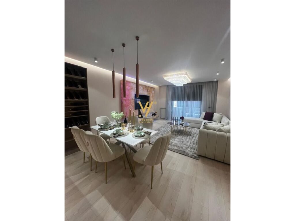 Jepet Apartament 2+1+2+ballkon me qera te Liqeni Artificial 120 m2