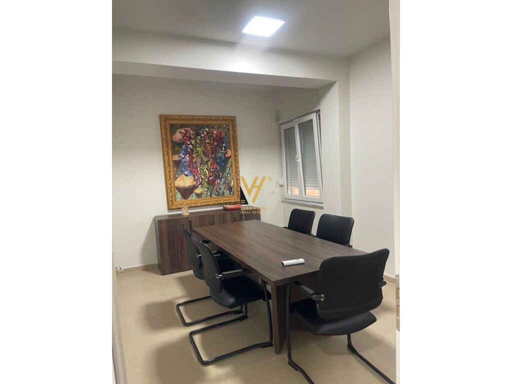 Jepet Zyre me qera te Rruga e Kosovareve 170 m2 4