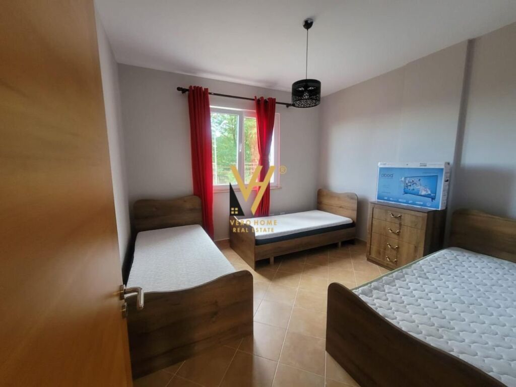 Jepet Apartament 2+1+2 me qera te Fresku 220 m2 3