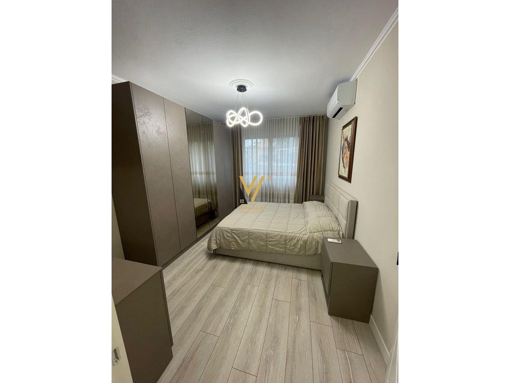 JEPET APARTAMENT 1+1+BLK ME QIRA TE RRUGA E KOSOVAREVE 800 EURO 4