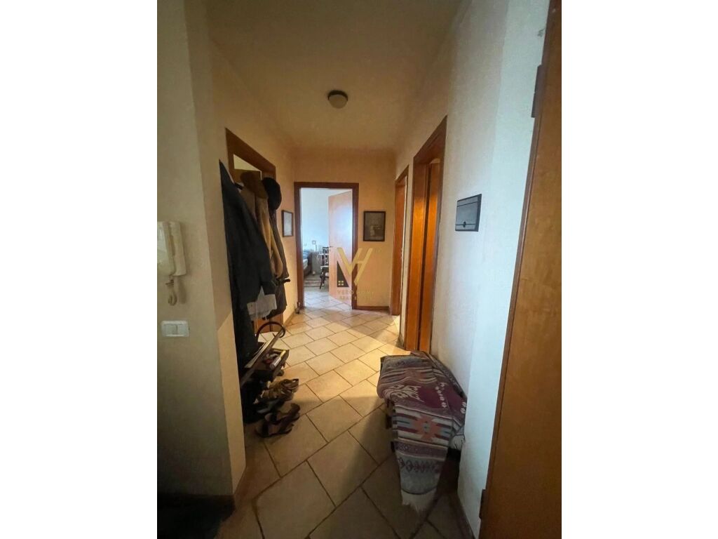 Shitet Apartament 2+1+ballkon te Rruga e Kosovareve 114 m2 3