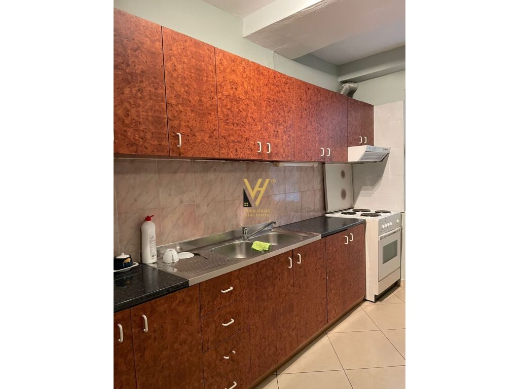 Jepet Apartament 1+1+ballkon me qera te Piazza , Qender 65 m2 2