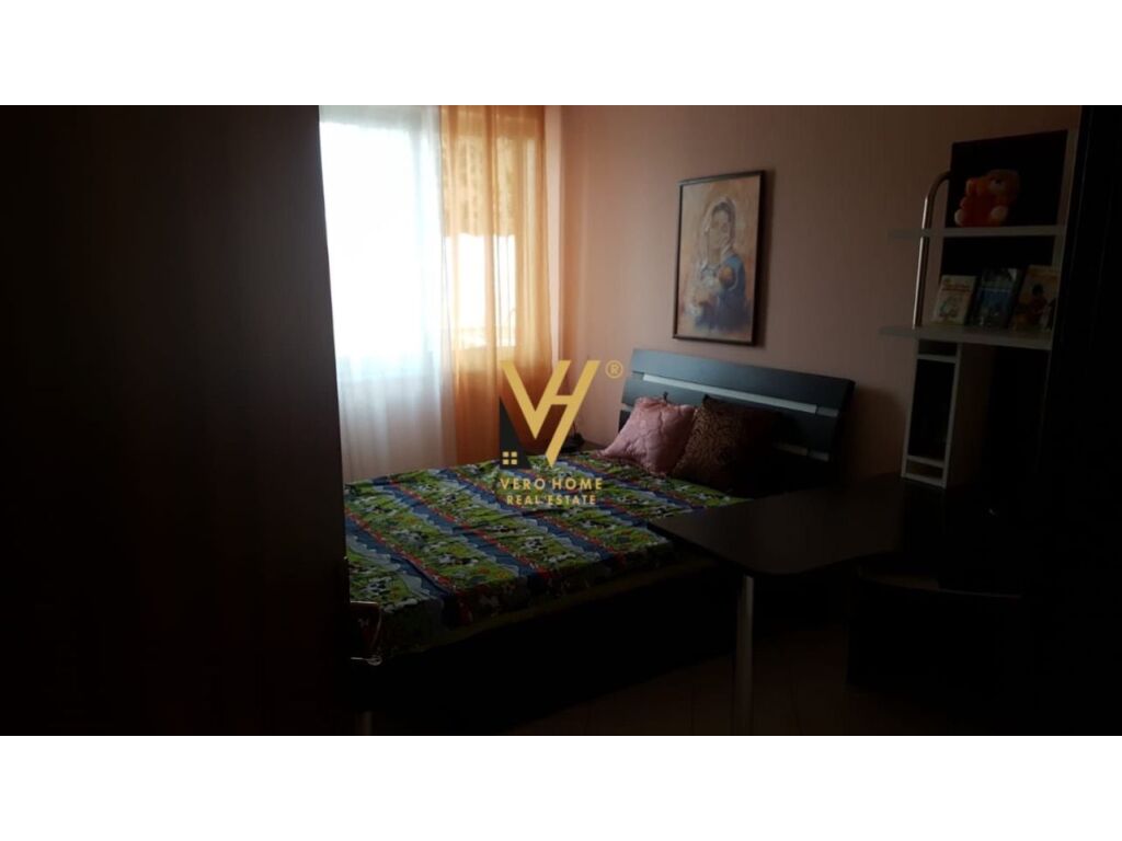 Jepet Apartament 2+1+2+ballkon me qera te Unaza e Re 115 m2 3