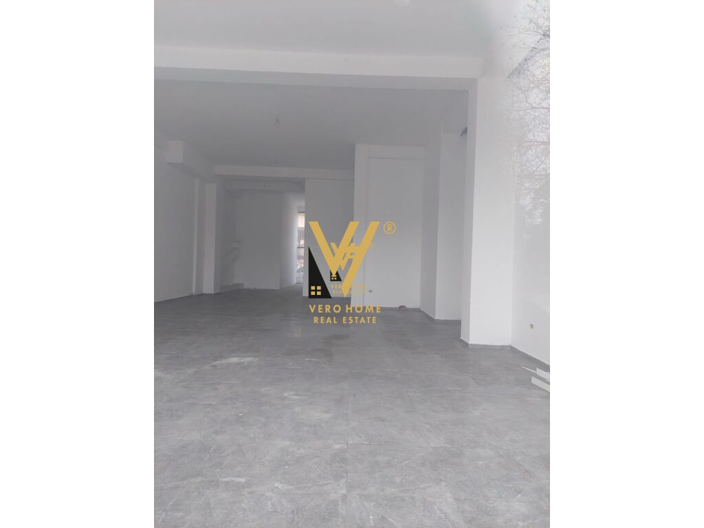 SHITET DYQAN 165 M2 NE MISTO MAME 660.000 EURO