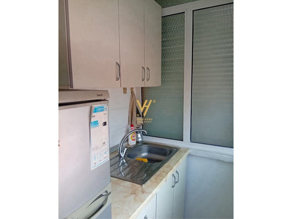 JEPET APARTAMENT 1+1 ME QERA TE ALI DEMI 60.000 LEKE 4