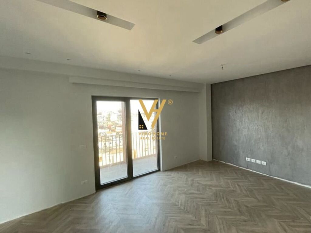 Jepet zyre me qera te Kompleksi Panorama 120 m2