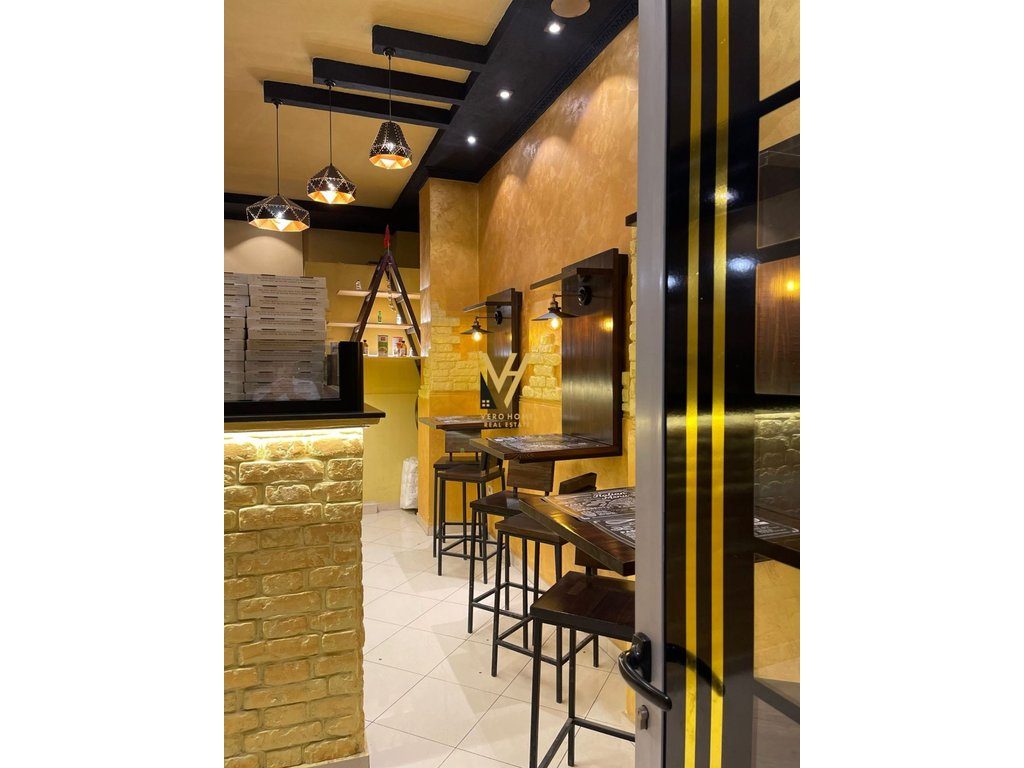 JEPET PIZZERI 50 M2 ME QIRA TE RRUGA E KAVAJES 40.000 LEKE