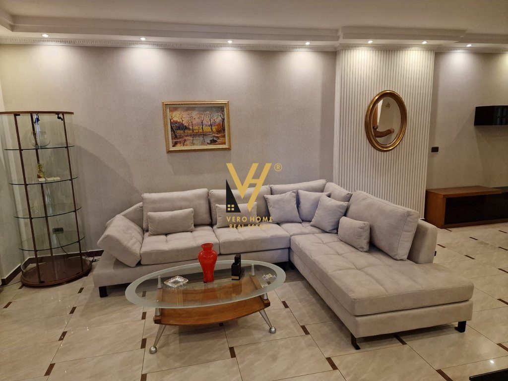 JEPET APARTAMENT 2+1+2 ME QERA TE MYSLYM SHYRI 800 EURO
